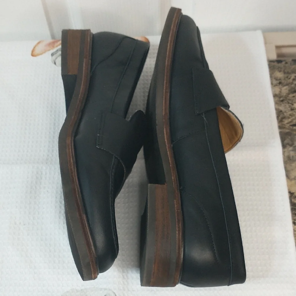 Crown Vintage "Lornita" Elegant Black Leather Loafers Ladies Size 9.5. EUC - Picture 6 of 8